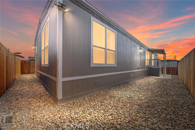 Detail Gallery Image 2 of 35 For 120 Cedarwood Ln, Bakersfield,  CA 93308 - 3 Beds | 2 Baths