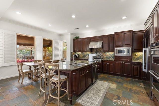 Detail Gallery Image 12 of 48 For 4067 Hoosier Lawn Way, Yorba Linda,  CA 92886 - 4 Beds | 3/1 Baths