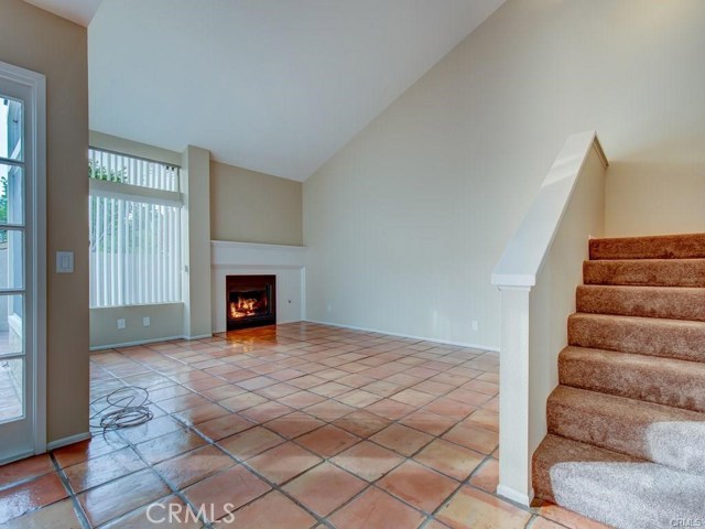 Detail Gallery Image 5 of 22 For 115 Stanford Ct #50,  Irvine,  CA 92612 - 2 Beds | 1/1 Baths