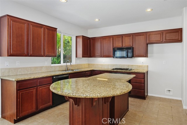Detail Gallery Image 14 of 42 For 35700 Emily, Murrieta,  CA 92563 - 3 Beds | 2/1 Baths