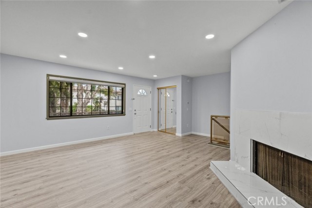 7130 Glade Avenue, Canoga Park CA: https://media.crmls.org/medias/a5587256-2d03-4704-90cd-6269e804513b.jpg