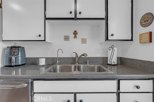 Detail Gallery Image 20 of 50 For 18645 Hatteras St #230,  Tarzana,  CA 91356 - 3 Beds | 2 Baths