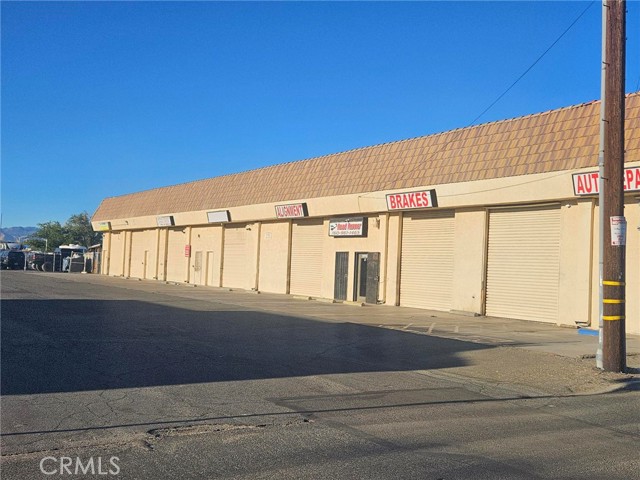21969 Highway 18, San Bernardino CA: https://media.crmls.org/medias/a55b16de-65eb-4a38-8c83-9bcc947582fd.jpg
