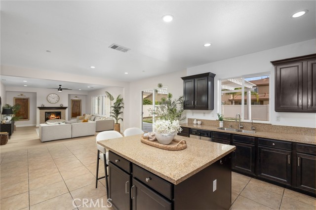 Detail Gallery Image 16 of 66 For 6870 Tourmaline, Corona,  CA 92880 - 5 Beds | 3 Baths