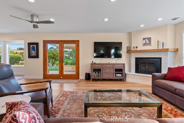 2035 Calle Pattito, Templeton CA: https://media.crmls.org/medias/a55b9e97-602a-4386-98ed-7ecc6d753724.jpg