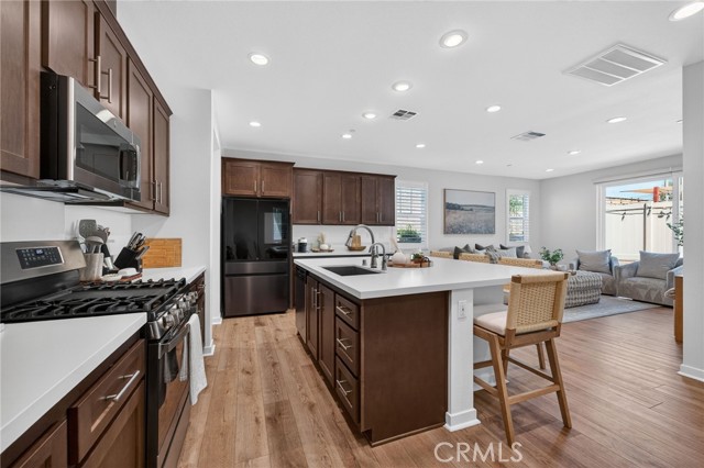 Detail Gallery Image 4 of 71 For 32664 Brunello, Temecula,  CA 92591 - 4 Beds | 3 Baths