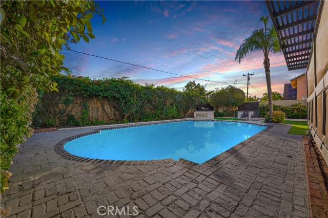 Detail Gallery Image 33 of 38 For 511 Sturgeon Dr, Costa Mesa,  CA 92626 - 4 Beds | 3 Baths