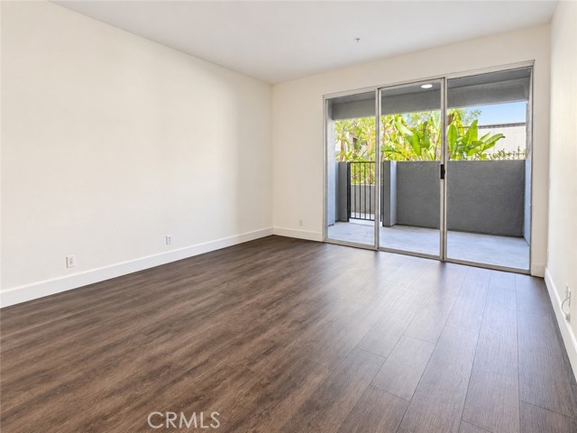 11657 Oxnard Street, 132 photo 22