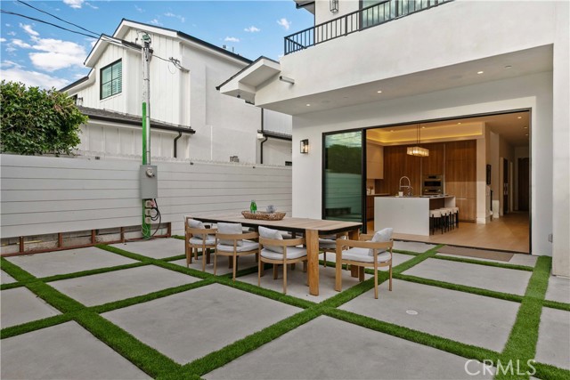 Detail Gallery Image 46 of 57 For 4532 Katherine, Sherman Oaks,  CA 91423 - 6 Beds | 6/1 Baths