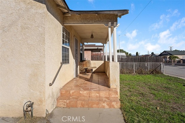 Detail Gallery Image 11 of 44 For 1343 S La Verne Ave, East Los Angeles,  CA 90022 - 2 Beds | 1 Baths