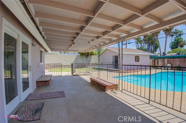 Detail Gallery Image 5 of 20 For 3813 Miami St, Bakersfield,  CA 93306 - 4 Beds | 2 Baths