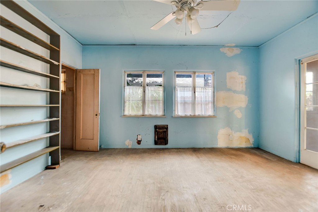 https://media.crmls.org/medias/a5605672-ab05-4ab2-897b-ba4f2ecd070d.jpg?preset=X-Large