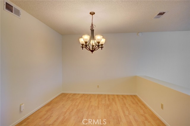 Detail Gallery Image 13 of 64 For 1220 Cobblestone Ln, Santa Maria,  CA 93454 - 3 Beds | 2/1 Baths