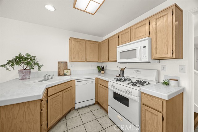 Detail Gallery Image 7 of 26 For 11273 Terra Vista Pkwy #B,  Rancho Cucamonga,  CA 91730 - 3 Beds | 3 Baths