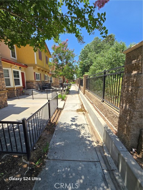 1510 Orange Avenue, Redlands CA: https://media.crmls.org/medias/a561e716-c96b-4699-ad27-767e98420acb.jpg