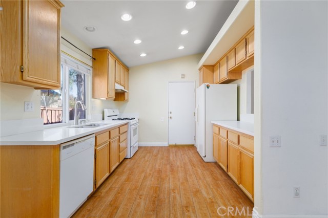 Detail Gallery Image 10 of 39 For 833 Empressa Ct, Hemet,  CA 92543 - 3 Beds | 2 Baths