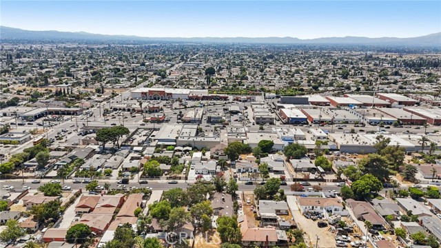 8040 Troost Avenue, North Hollywood CA: https://media.crmls.org/medias/a562c558-85a4-4249-9b68-8dd445d1bc5d.jpg