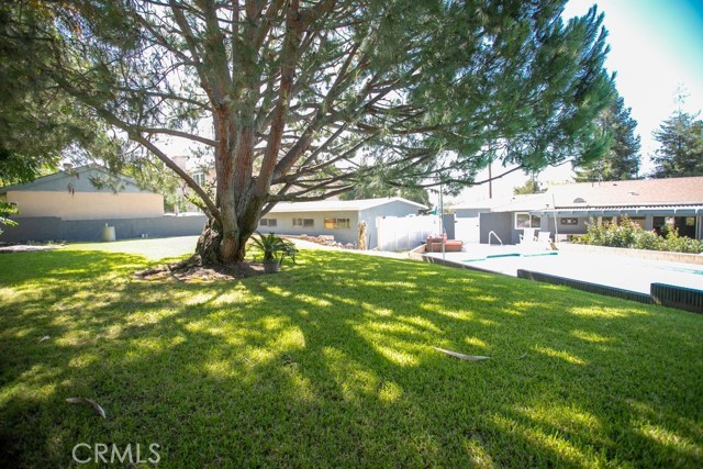 1019 W Milton Drive, Glendora CA: https://media.crmls.org/medias/a562f593-621d-427f-9d49-d7c738ff5af7.jpg