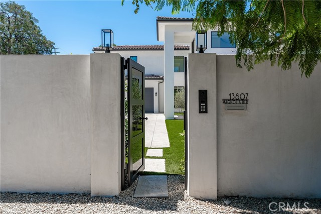 Detail Gallery Image 62 of 74 For 13807 Magnolia Bld, Sherman Oaks,  CA 91423 - 5 Beds | 4/1 Baths
