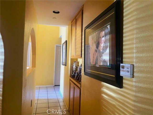 Detail Gallery Image 8 of 8 For 11529 Hunnewell Ave,, Sylmar,  CA 91342 - 6 Beds | 3 Baths