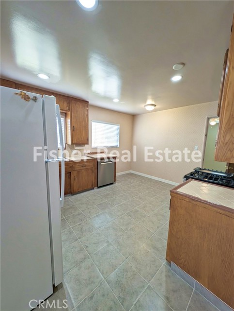 Detail Gallery Image 5 of 26 For 379 N 3rd, Grover Beach,  CA 93433 - 3 Beds | 2 Baths