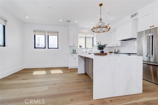 2621 Gates Avenue, Redondo Beach, California 90278, 4 Bedrooms Bedrooms, ,4 BathroomsBathrooms,Residential,Sold,Gates,PV23085376