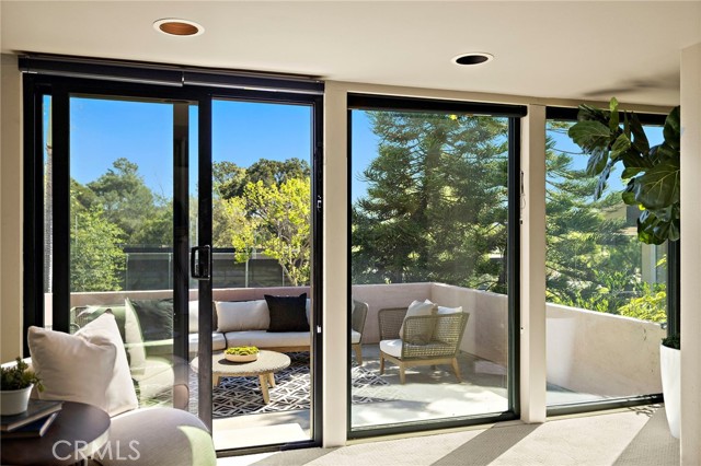 Detail Gallery Image 20 of 41 For 923 Balboa Avenue, Laguna Beach,  CA 92651 - 3 Beds | 2/1 Baths