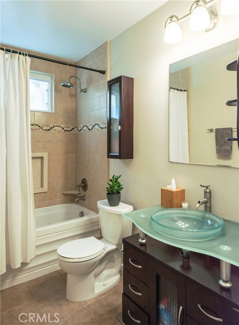 2120 Prospect Avenue, Hermosa Beach, California 90254, 3 Bedrooms Bedrooms, ,2 BathroomsBathrooms,Residential,Sold,Prospect,SB22188872