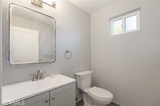 Detail Gallery Image 9 of 10 For 13056 Aztec St #1/2,  Sylmar,  CA 91342 - 2 Beds | 1/1 Baths