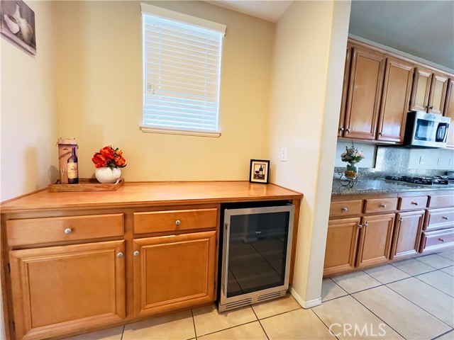 Detail Gallery Image 9 of 42 For 17231 Greentree Dr, Riverside,  CA 92503 - 5 Beds | 4 Baths