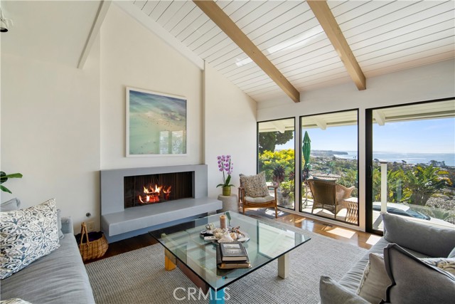 Detail Gallery Image 11 of 54 For 19 N Vista De La Luna, Laguna Beach,  CA 92651 - 3 Beds | 2 Baths