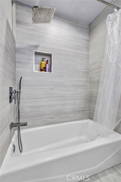 Detail Gallery Image 36 of 53 For 25432 Nottingham Ct, Laguna Hills,  CA 92653 - 5 Beds | 4/1 Baths