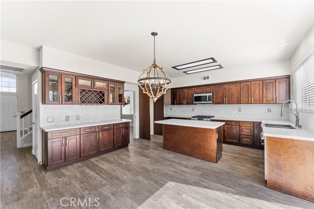 5604 Kingman, Palmdale CA: https://media.crmls.org/medias/a5684fe6-a2d1-427d-ab49-7e6b96d17cdb.jpg