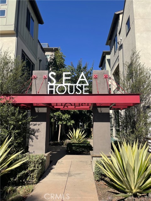 1818 Coastal Way, Costa Mesa CA: https://media.crmls.org/medias/a5698de9-8ce8-4848-be21-73ed4cfd44b8.jpg