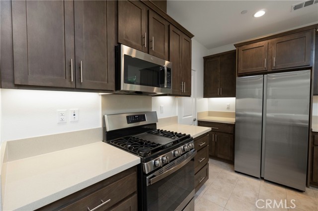 Detail Gallery Image 5 of 24 For 26149 Park Ave #46,  Loma Linda,  CA 92373 - 4 Beds | 3 Baths