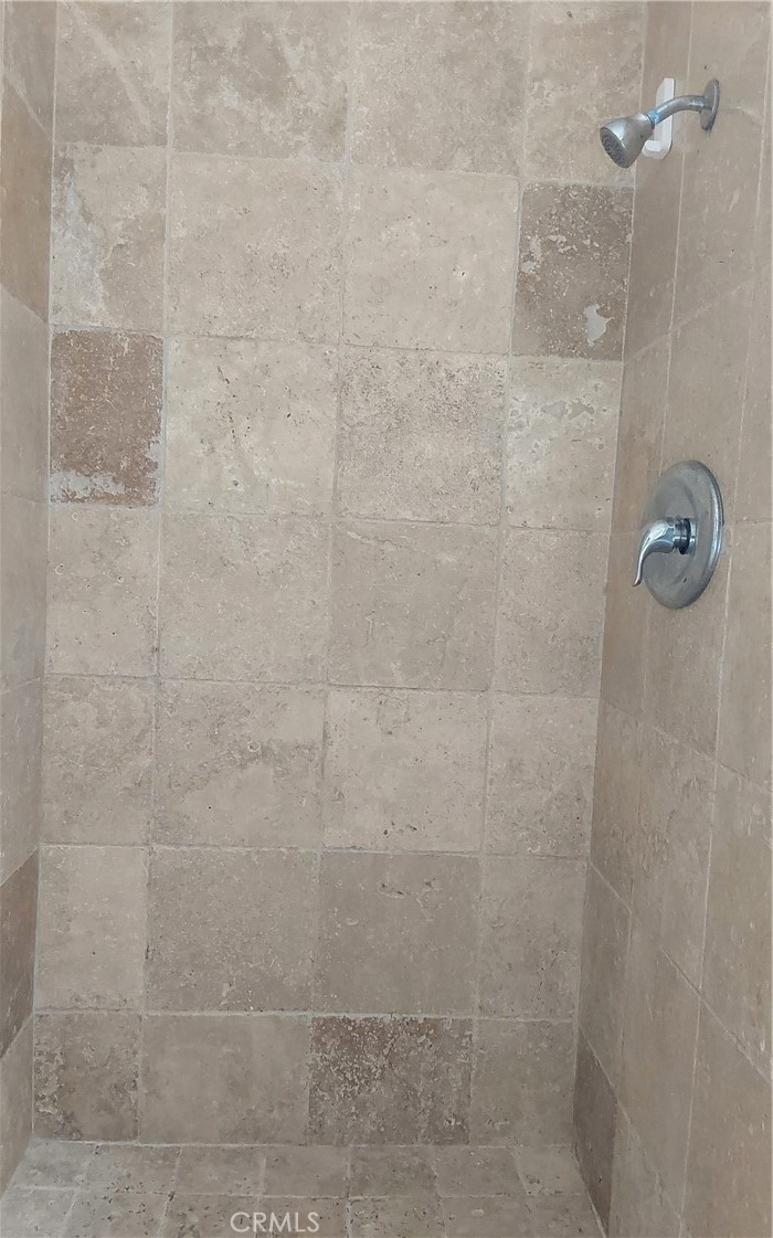 https://media.crmls.org/medias/a5699db7-daa8-458c-93f4-286a1b1af174.jpg?preset=X-Large