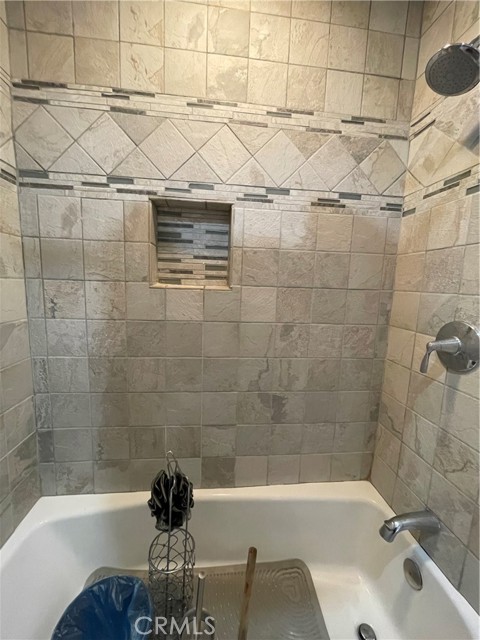 5460 White Oak Avenue, Encino CA: https://media.crmls.org/medias/a569c1be-1cd4-4df4-98f2-42ec1461cc73.jpg
