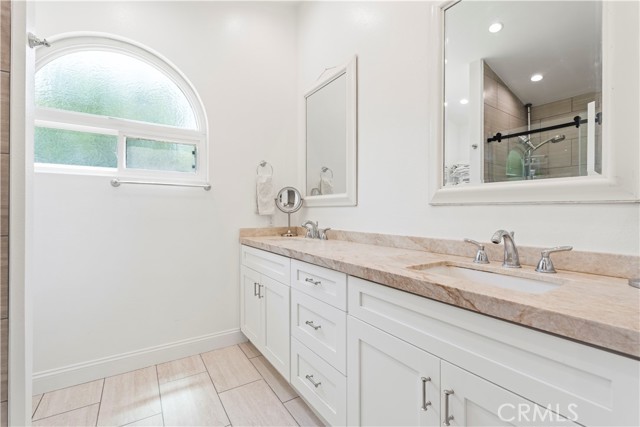 Detail Gallery Image 16 of 23 For 26816 Cold Springs St, Calabasas,  CA 91301 - 3 Beds | 3 Baths