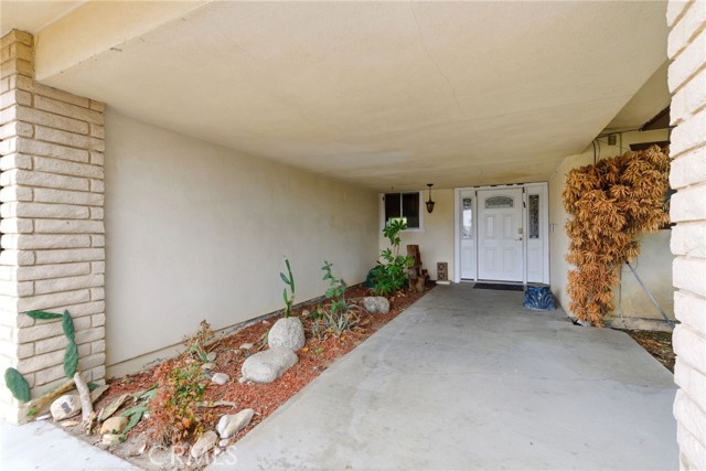 Detail Gallery Image 3 of 42 For 2404 Prestwick Ct, Bakersfield,  CA 93309 - 3 Beds | 2 Baths