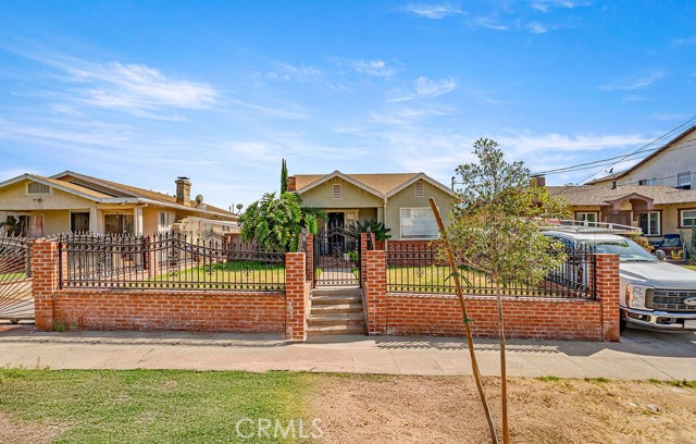 2820 E 6th Street, Los Angeles CA: https://media.crmls.org/medias/a569eb4f-1694-45a5-9e0d-a22d48f35505.jpg