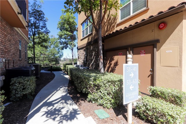 Detail Gallery Image 4 of 42 For 47 Aliso Ridge, Mission Viejo,  CA 92691 - 2 Beds | 2/1 Baths