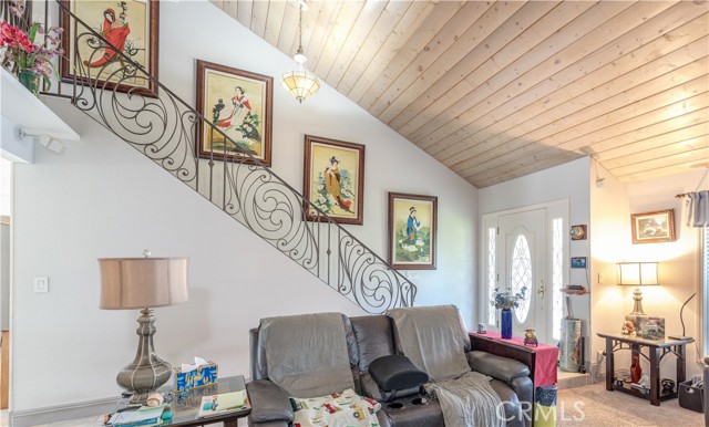 Detail Gallery Image 5 of 44 For 15091 Touraine Way, Irvine,  CA 92604 - 4 Beds | 3 Baths