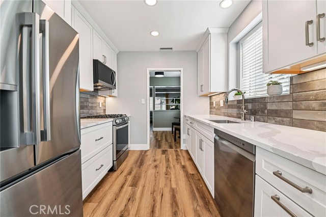 Detail Gallery Image 14 of 37 For 371 Sierra Madre Villa, Pasadena,  CA 91107 - 4 Beds | 2 Baths