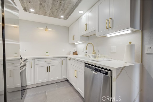 Detail Gallery Image 11 of 46 For 16562 Regina #4,  Huntington Beach,  CA 92649 - 2 Beds | 1 Baths