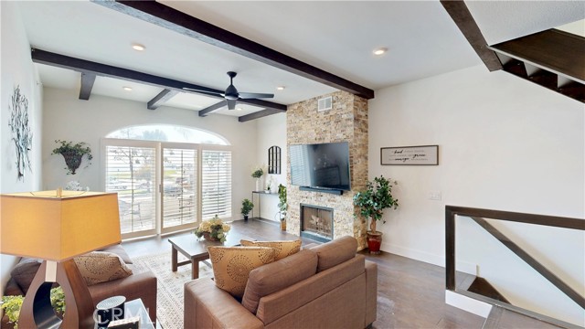 4257 E Ocean Boulevard, Long Beach CA: https://media.crmls.org/medias/a56b934e-4cf6-4679-b68d-faff04865b5e.jpg