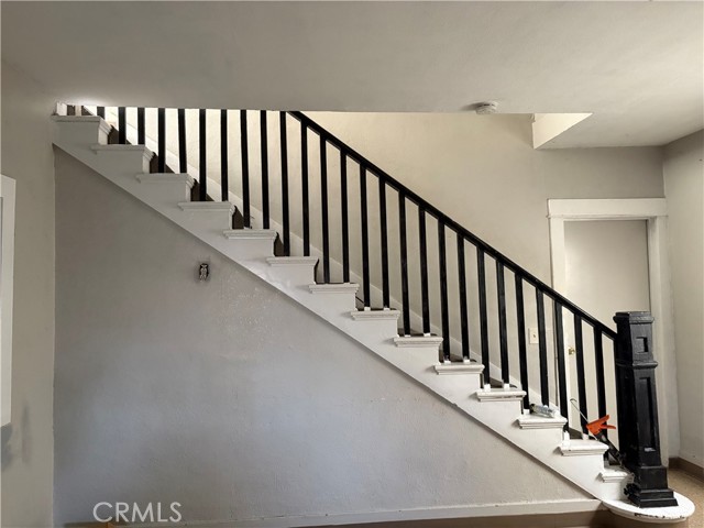 Detail Gallery Image 6 of 10 For 20937 Francis Dr, –,  CA 93261 - 5 Beds | 2 Baths