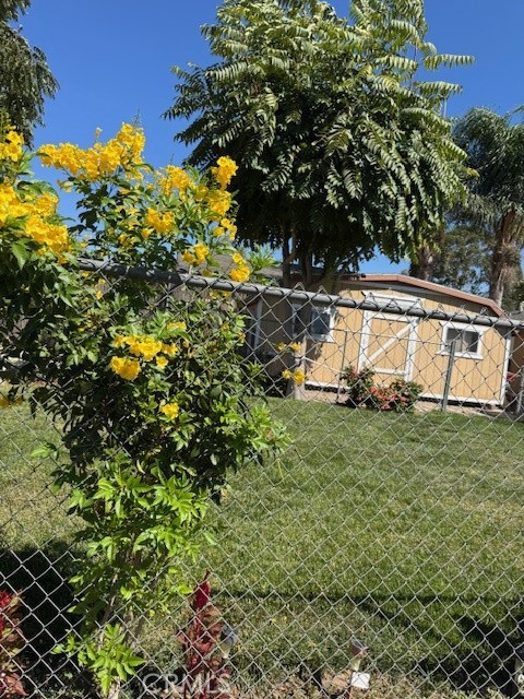 1053 Sixth St, Norco CA: https://media.crmls.org/medias/a56c3ea0-d0ea-44e4-9482-5d3c867e86b8.jpg