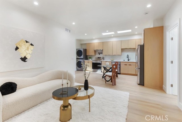 22452 Dolorosa Street, Woodland Hills CA: https://media.crmls.org/medias/a56d49e9-b978-48c4-a995-931f74712a89.jpg