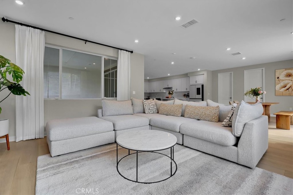 MLS #PW25261061 image #12