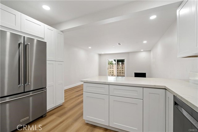 Detail Gallery Image 6 of 20 For 1360 Shadow Lane, Fullerton,  CA 92831 - 2 Beds | 2 Baths